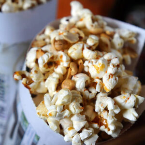 Peanut and popcorn (guguru)